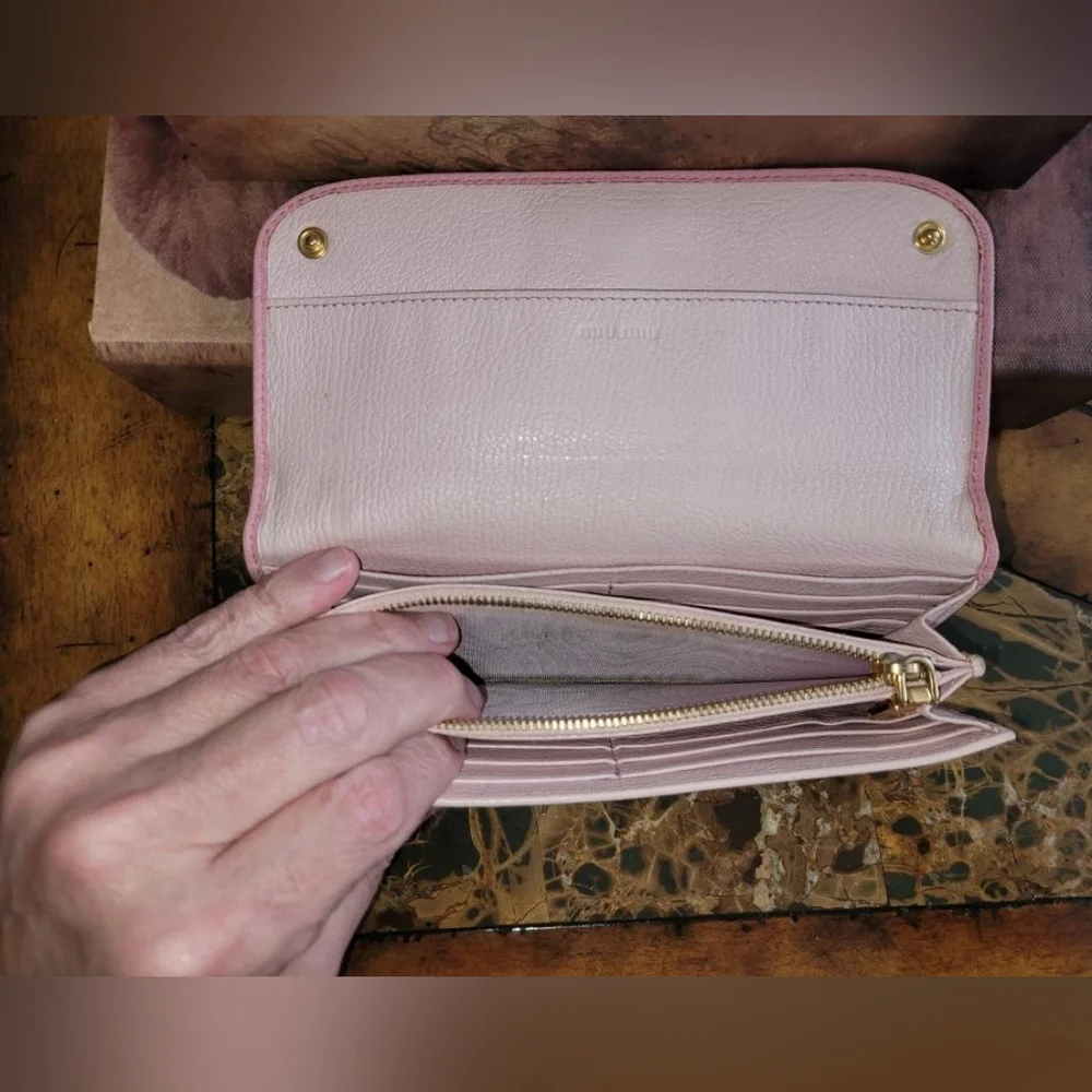 Miu Miu pink long wallet - Picture 9 of 9